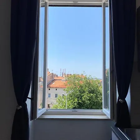 Vibes *